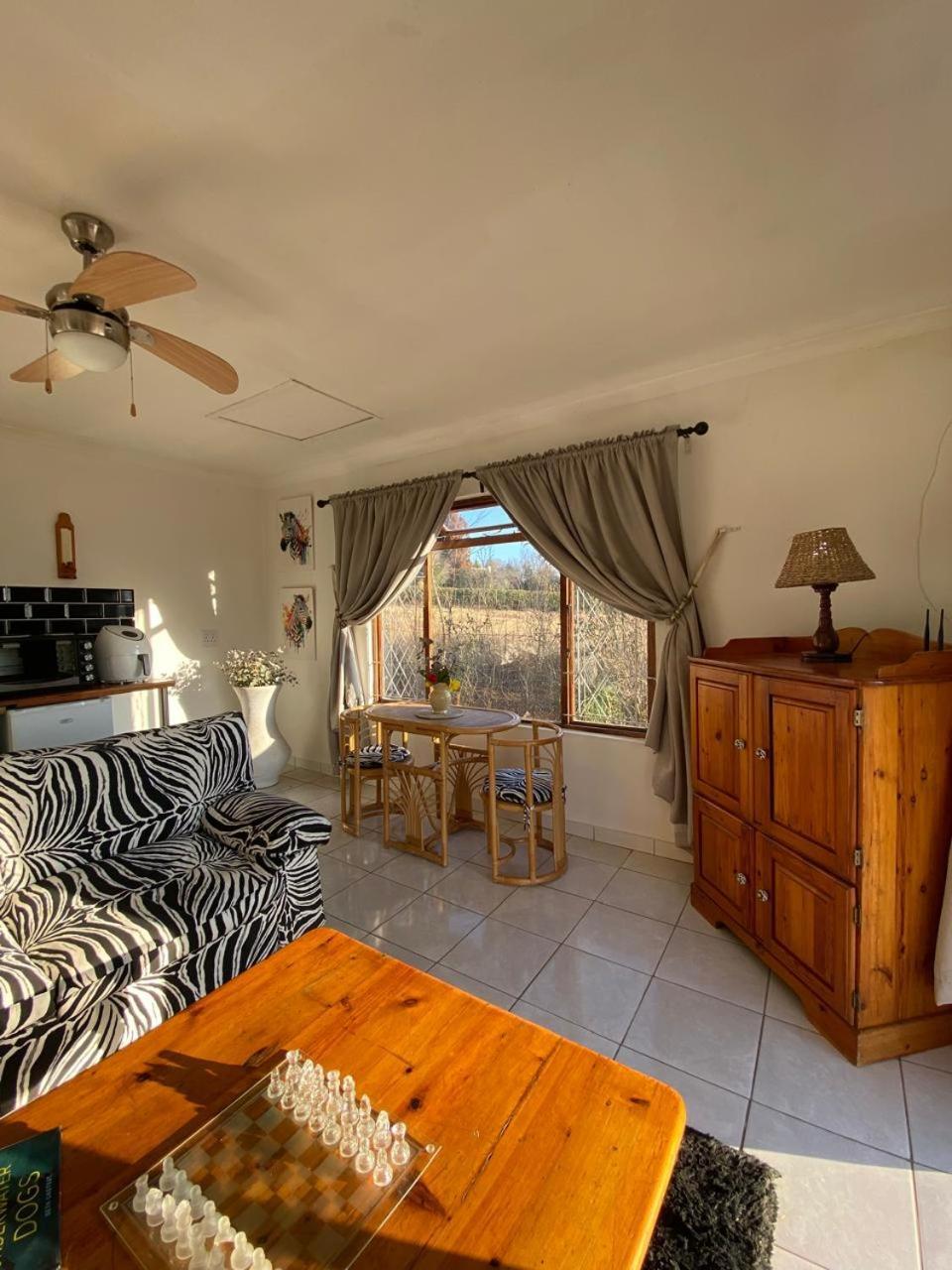 Sani Pass View Cottage Хаймвил Екстериор снимка